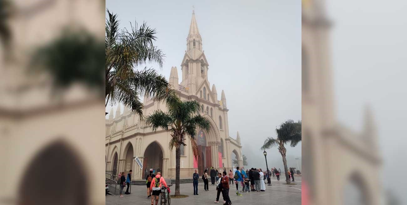 Con una intensa niebla, comenzó la celebración de la Virgen de Guadalupe