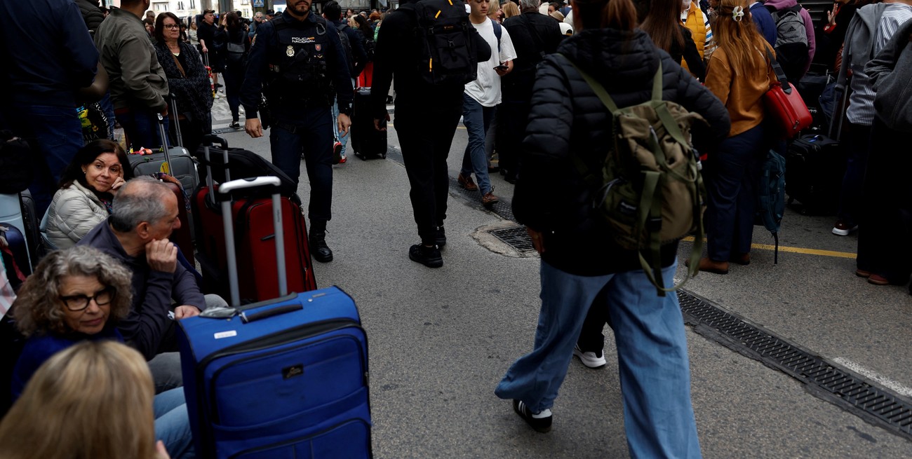 Demoras y caos en España por el robo de cables del sistema de trenes