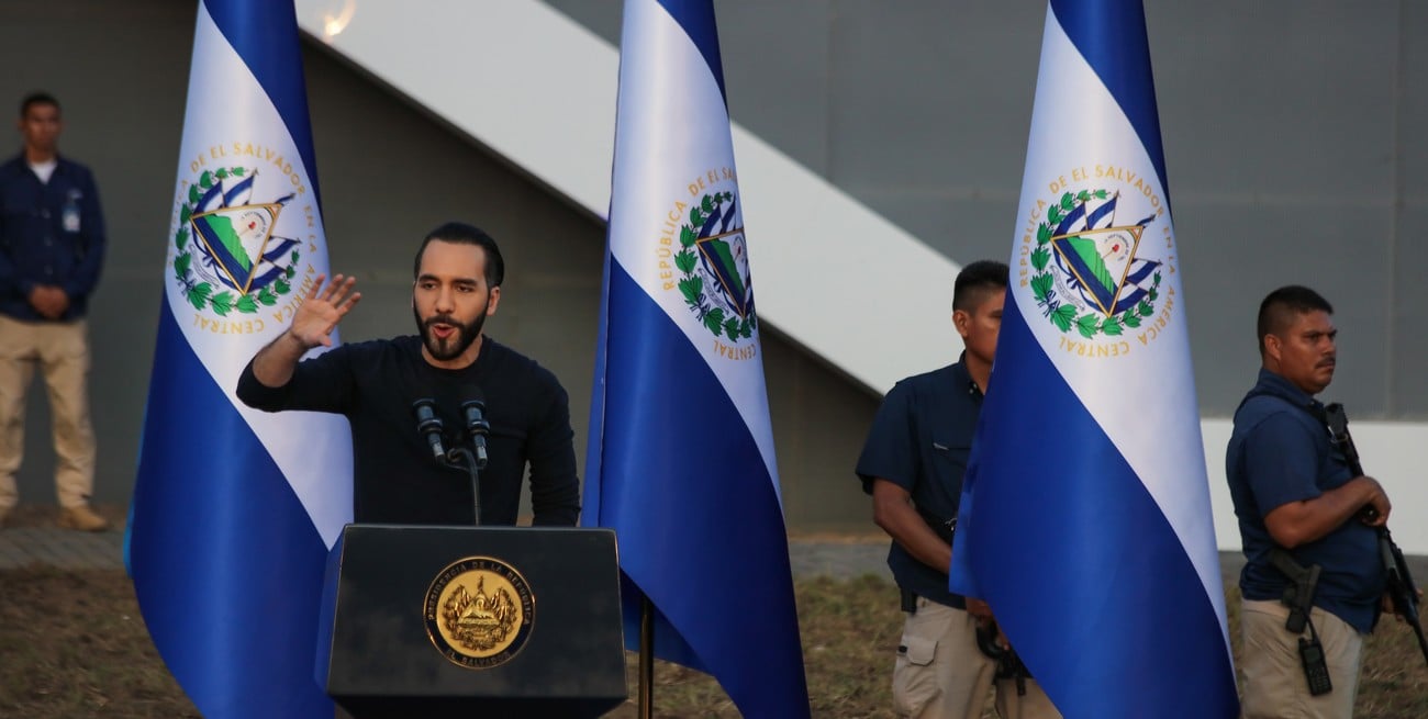 Bukele ordenó detener a empresario del transporte por no brindar servicio