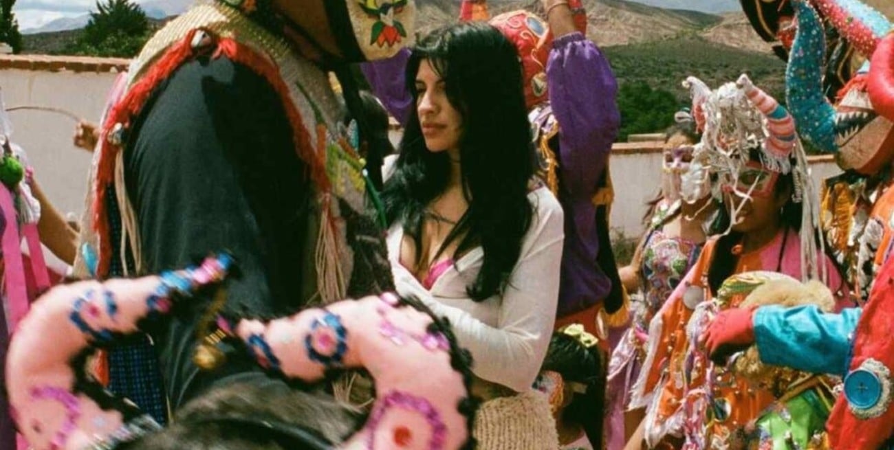 "Latinaje" como manifiesto cultural y el retorno de los géneros tradicionales