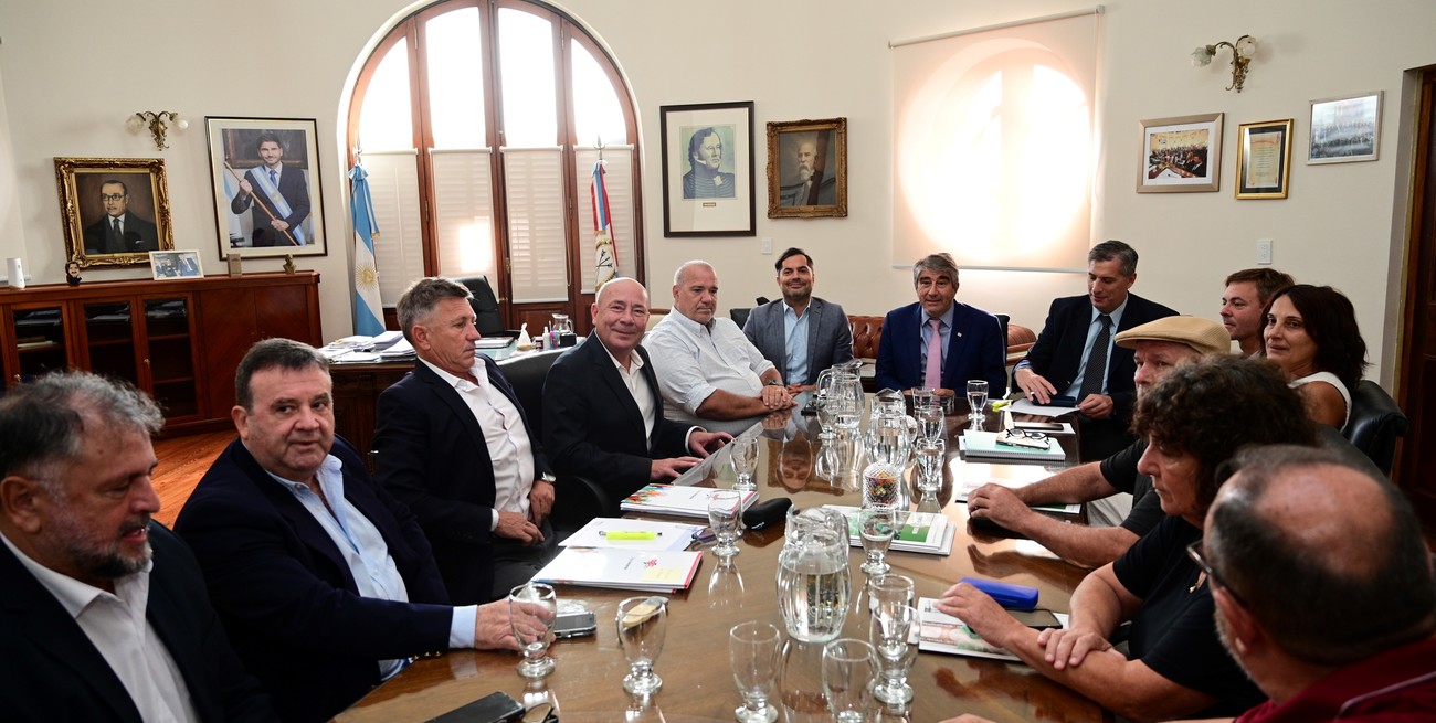 Paritaria estatal: el gobierno provincial ofreció 8 % para el segundo trimestre y un piso inicial de 75 mil pesos
