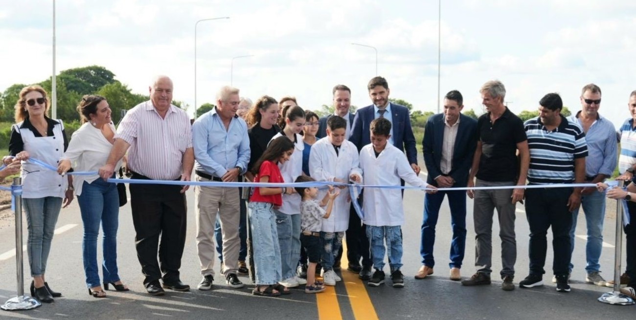 Pullaro: "La obra pública genera más igualdad cuando llega a cada una de las localidades de la provincia de Santa Fe"