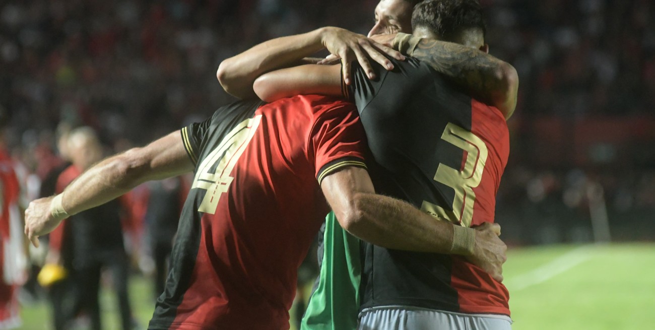 Colón ganó a lo Colón: sufriendo, en el final y pasando por todos los ánimos