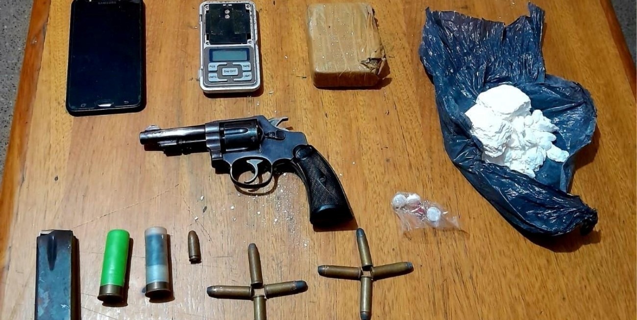 Cayó una banda con drogas y armas en un operativo nocturno
