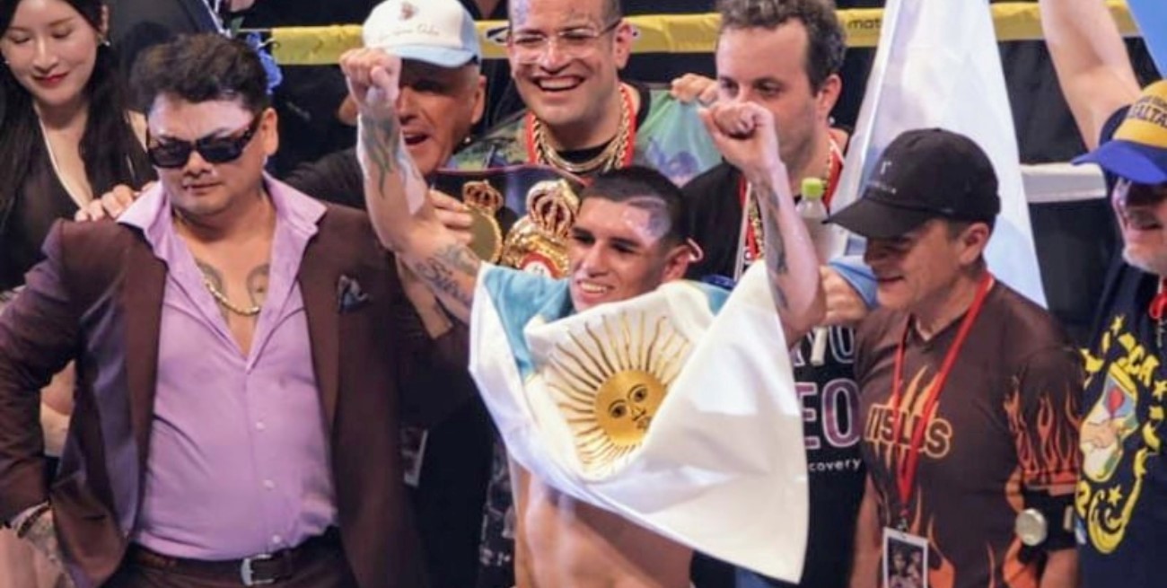 En una dramática pelea, el Puma Martínez superó en fallo unánime a Kazuto Ioka