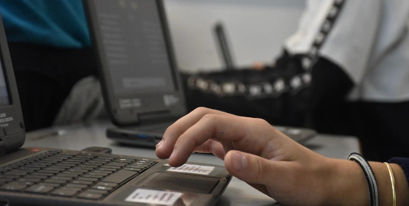 Educación artificial: Nación anunció un programa para incorporar la IA en las escuelas de argentina