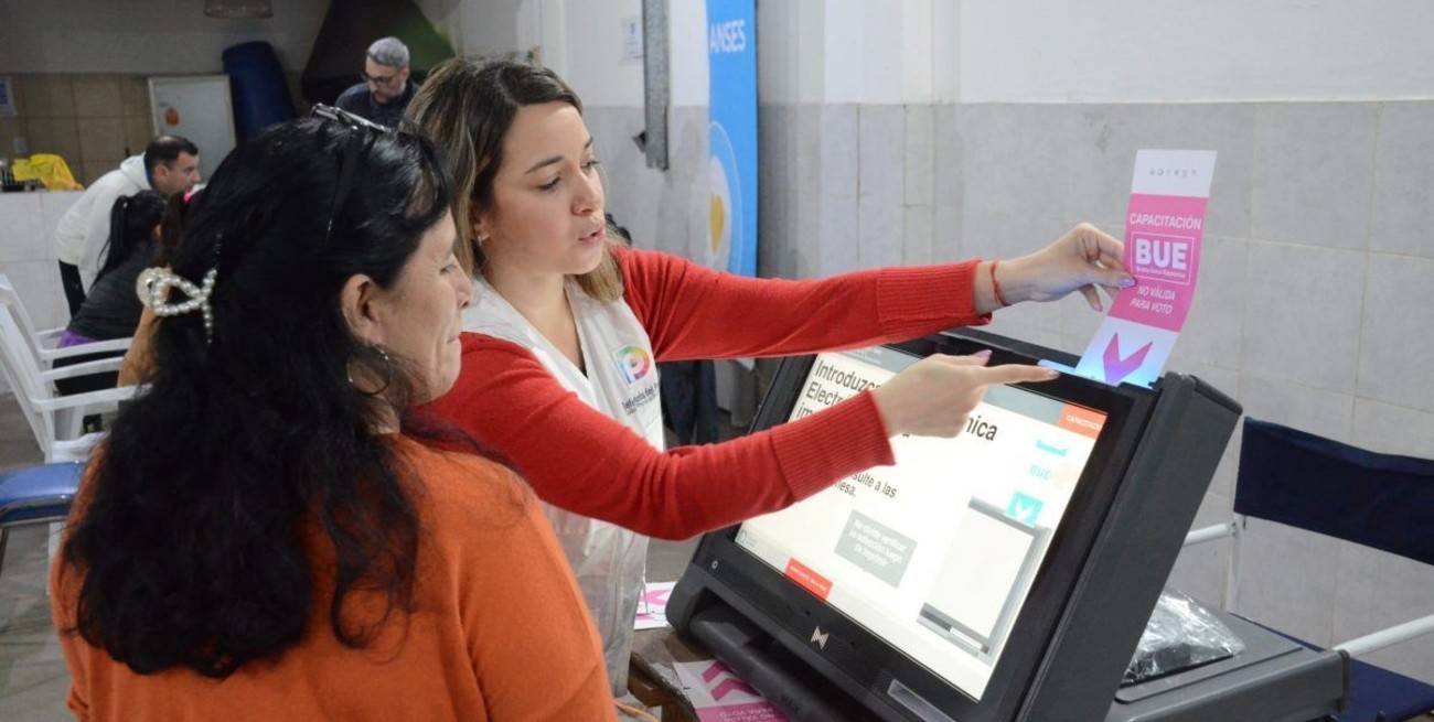 Juan Courel: "Mucha gente no se siente representada por nadie y no tiene interés en buscarse una alternativa"