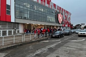 La sede del club al momento del cierre de los comicios. Crédito: El Litoral