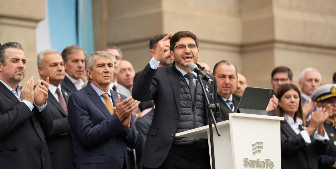 Pullaro encabezó el acto por el 25 de Mayo y pidió más recursos para el interior productivo