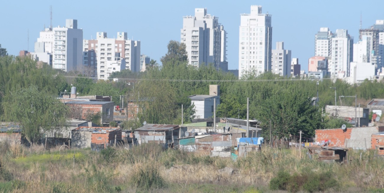 Ante la llegada del frío, piden abrigo y calzados para niños de Santa Rosa de Lima en Santa Fe