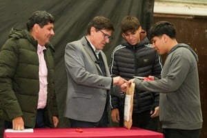 Se conocieron las ofertas para ejecutar la intervención integral del edificio que comparten la Escuela Normal Superior de Comercio N.º 46 “Domingo Guzmán Silva” y la Escuela de Educación Secundaria Orientada N.º 442 “Juana del Pino de Rivadavia”.