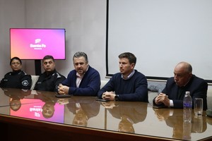 El convenio firmado busca coordinar las fuerzas provinciales y federales en Santa Fe y su área metropolitana.