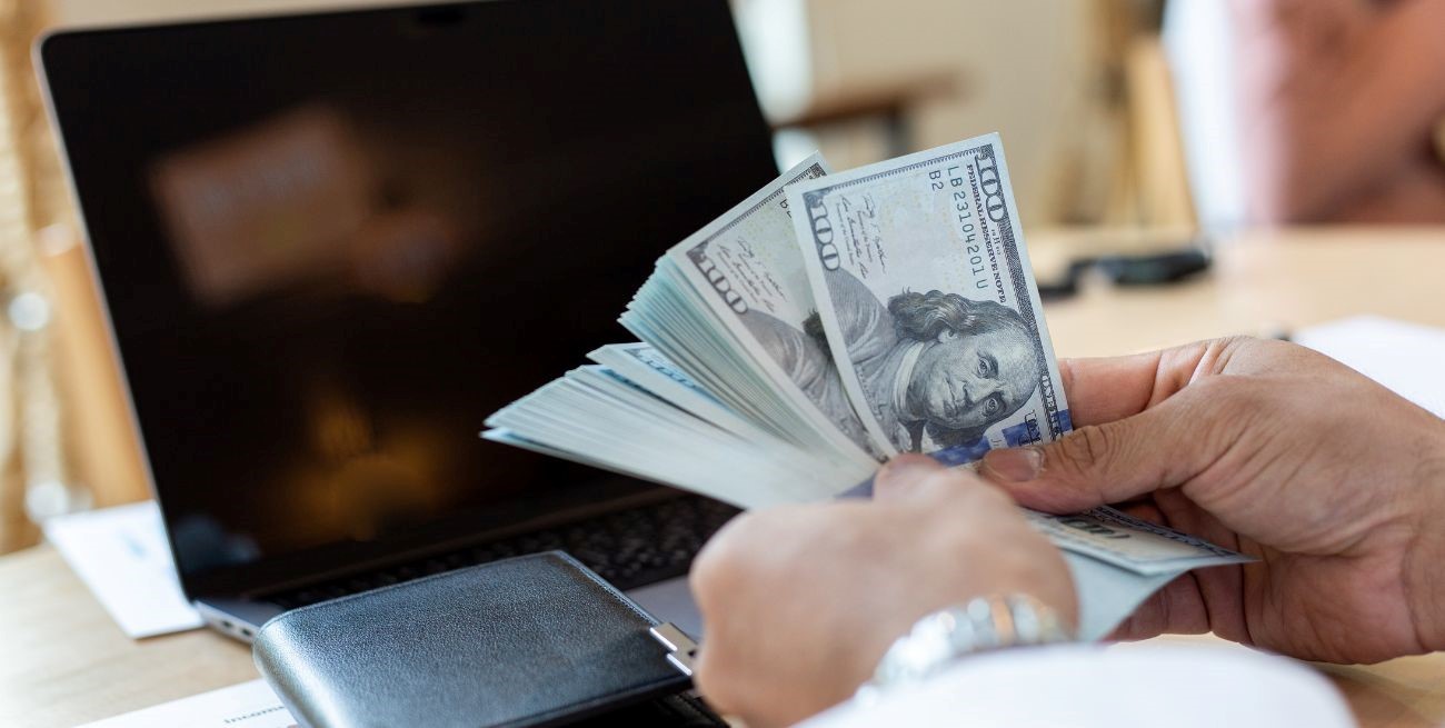 No duermas sobre tus dólares, hacelos rendir en Banco Macro
