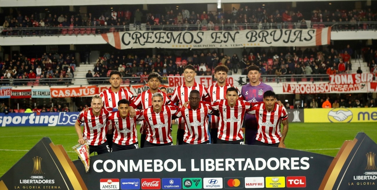 Estudiantes homenajeó a la Bruja Verón, venció a Carabobo y está en octavos de Libertadores