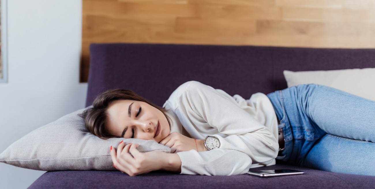 Siestas breves: el secreto para un cerebro más joven y un corazón más sano