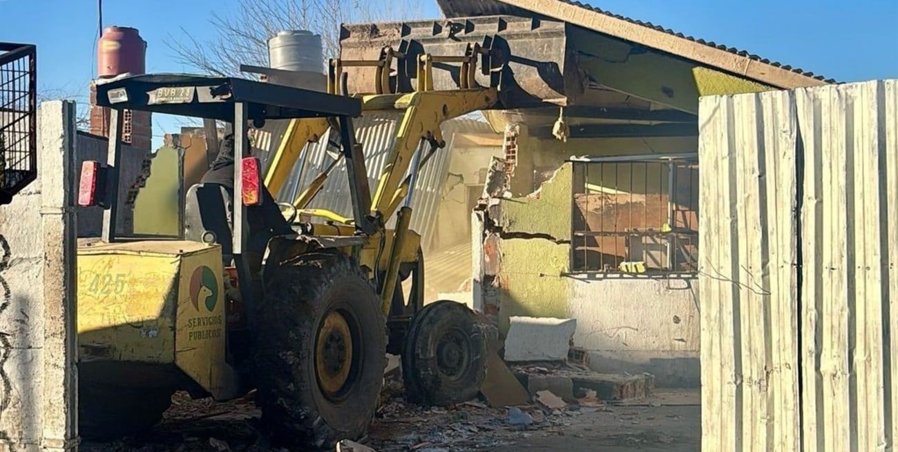 Demolieron búnkers en Venado Tuerto: "por fin no vamos a tener que venir más a este domicilio"