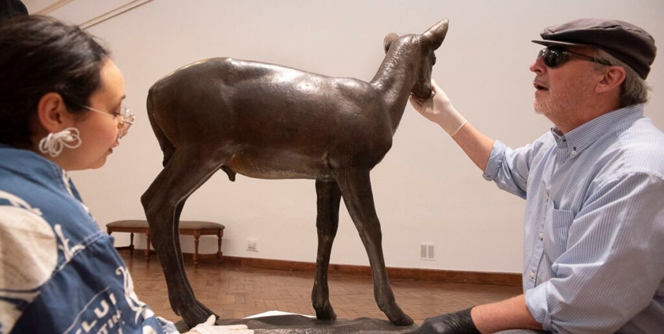 Manos a la obra: activación accesible de esculturas