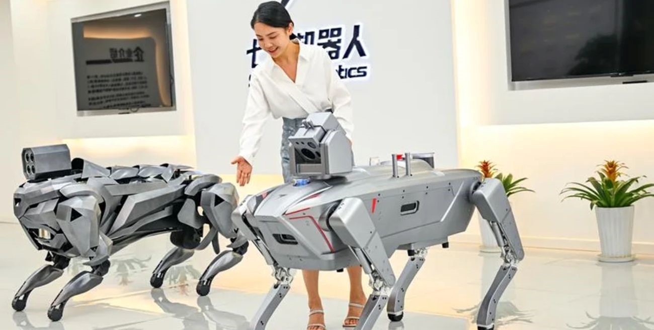China lanzó robots cuadrúpedos resistentes a explosiones