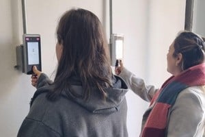 Con huella digital será el nuevo sistema de control de acceso biométrico para el ingreso de su personal.