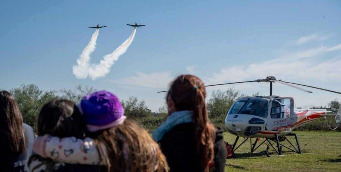 En una jornada inédita, la Fuerza Aérea desplegó su aviación y su historia en San Lorenzo