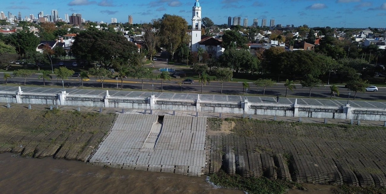 Finalizaron los trabajos de mantenimiento de las defensas en la Costanera de Santa Fe