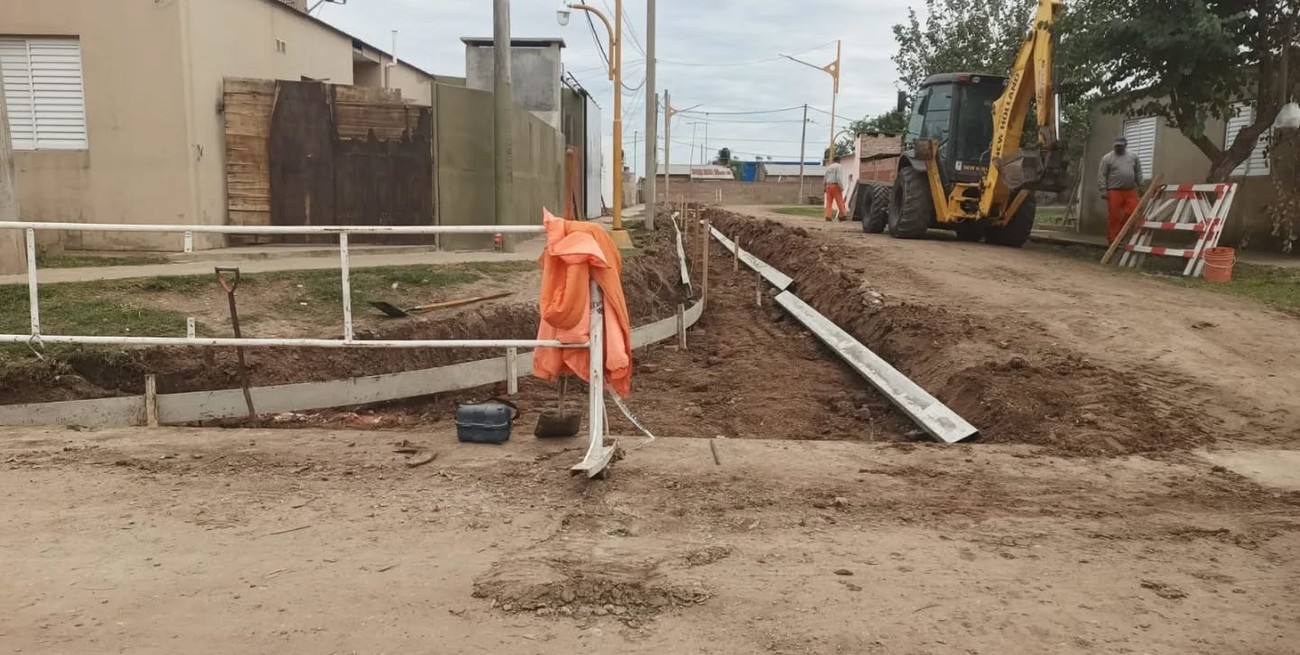 El barrio Solar de San Carlos Sud, mejora su infraestructura con recursos provinciales