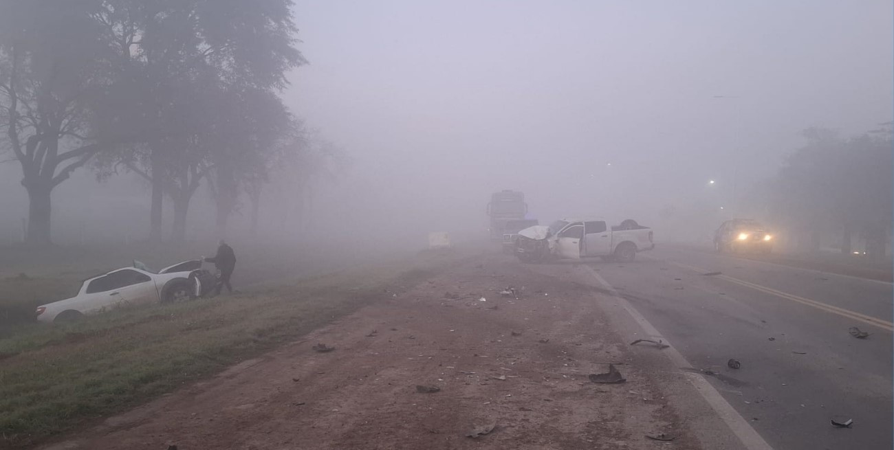 Falleció un conductor tras el violento choque entre dos camionetas en Ruta 23