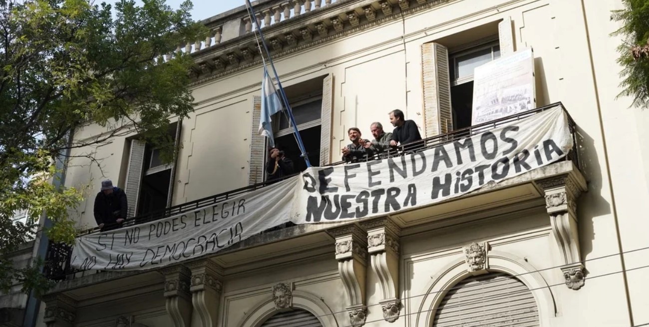 Juan Grabois fue detenido tras ocupar el ex Instituto Perón