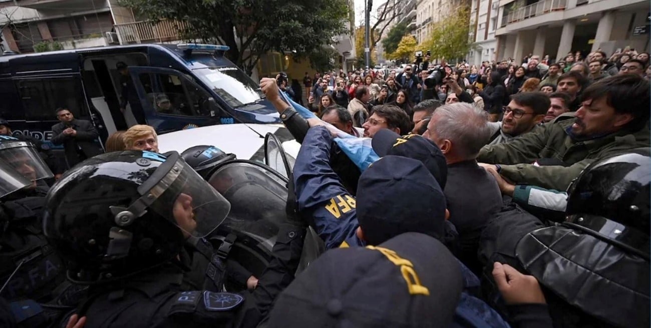 Juan Grabois recuperó la libertad tras ser detenido en el Instituto Perón
