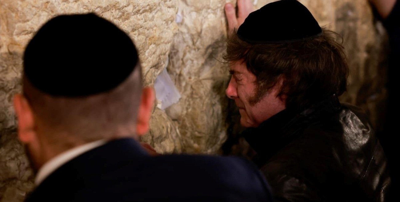 Javier Milei visitó el Muro de los Lamentos al llegar a Israel: cómo sigue la agenda