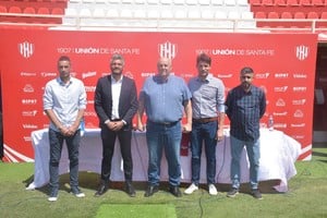 Pie: En el caso del “Cabezón” Roberto Battión, su gestión fue destrozada por las balaceras con el uruguayo Gustavo Munúa. Crédito: Guillermo Di Salvatore