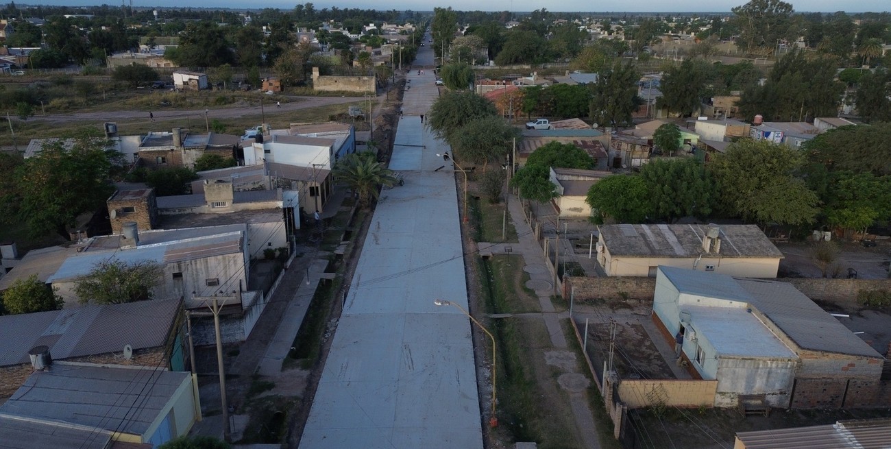 Renuevan el pavimento urbano en Tostado