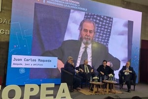 De la ponencia, además de Maqueda participaron Hans-Dieter Holtzmann, Sergio Suppo y Fernando Ruíz.