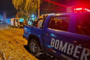 Personal de Bomberos Zapadores trabajó con el apoyo del personal del Comando Radioeléctrico.