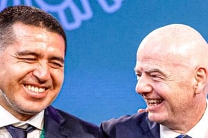 Riquelme e Infantino juntos. Foto: Gentileza
