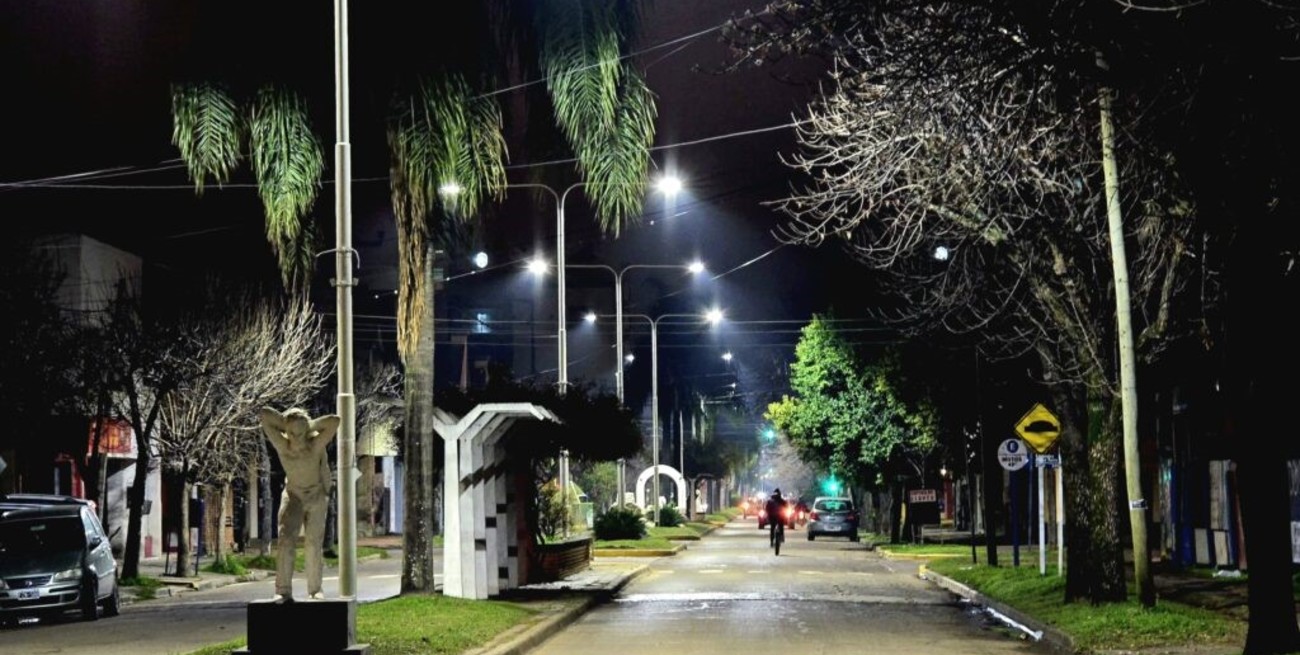 Esperanza: presentaron el plan que busca mejorar la iluminación en 143 cuadras de la ciudad
