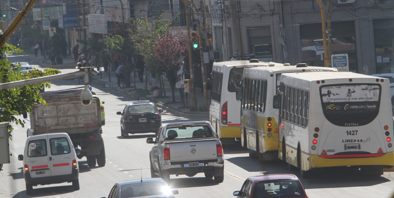 Claves para entender por qué se habilitó el giro a la derecha de Avenida Rivadavia hacia Suipacha