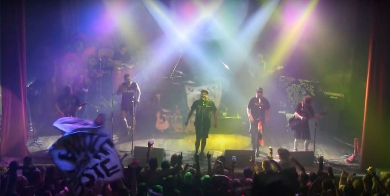 Cabra da Peste trae "el carnaval de los barrios"