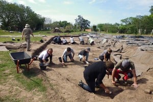 Trabajos de arqueología en Puerto Gaboto en 2019. Foto: Archivo / Pablo Aguirre.