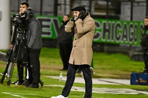 El entrenador de Colón, Andrés Yllana.