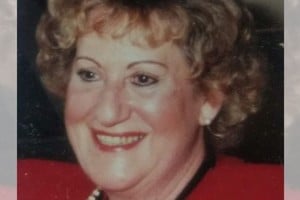 J. Catalina Pistone. Con su ingreso a la Junta Provincial de Estudios Históricos inauguró la presencia femenina en la corporación académica, siendo la primera presidenta de la entidad entre 1989 y 2000.