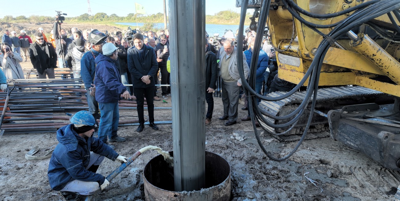 Día histórico para el nuevo puente Santa Fe-Santo Tomé: comenzaron a colocar los pilotes que sostendrán la estructura