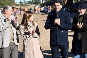 María Luengo acompañó el inicio de una etapa clave del nuevo puente Santa Fe - Santo Tomé.
