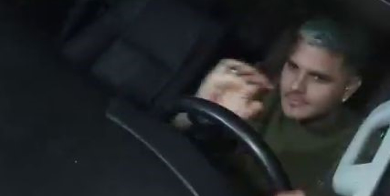 Ante la posibilidad de ir presa por desobediencia, Wanda entregó las nenas