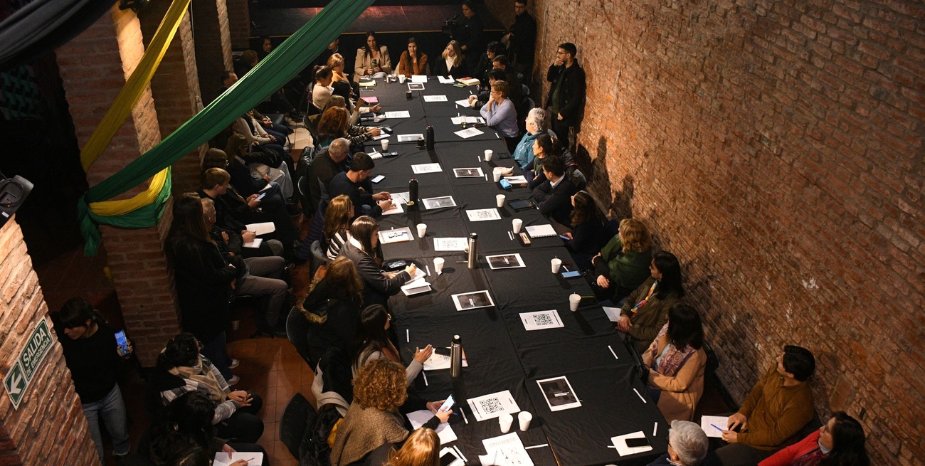 Educar en clave de reforma: se escucharon propuestas para actualizar la Constitución