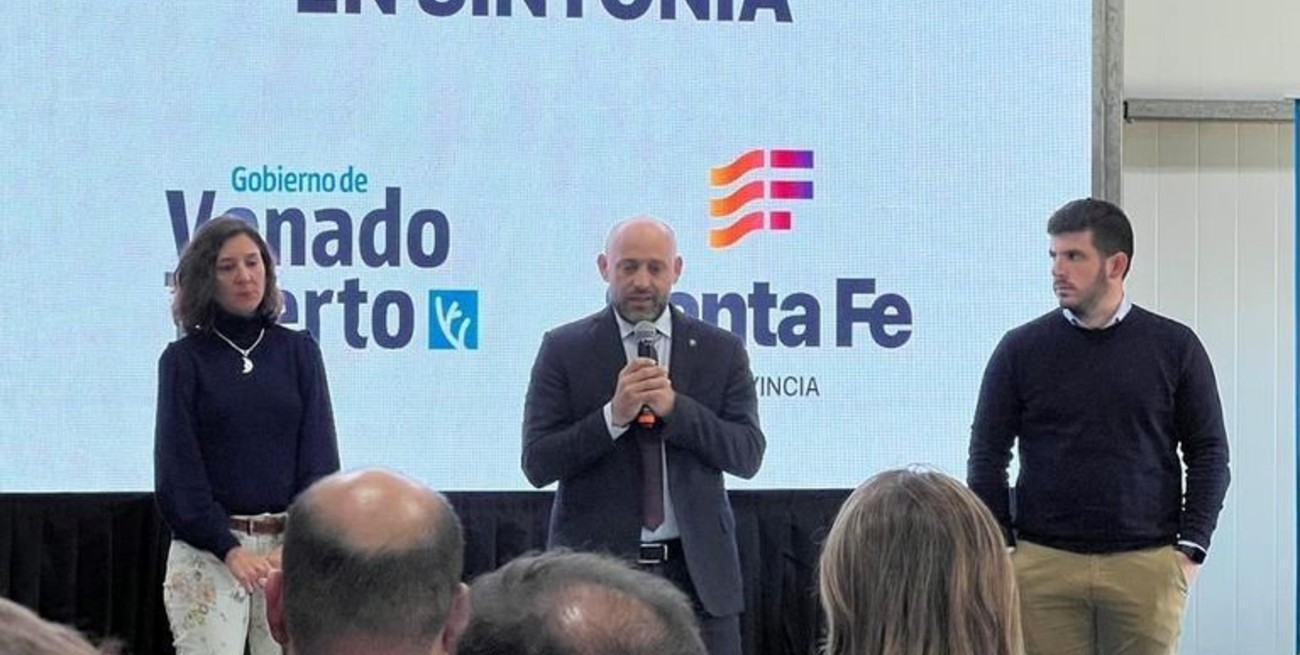 Puccini pidió a empresarios utilizar puertos y aeropuertos santafesinos para exportar