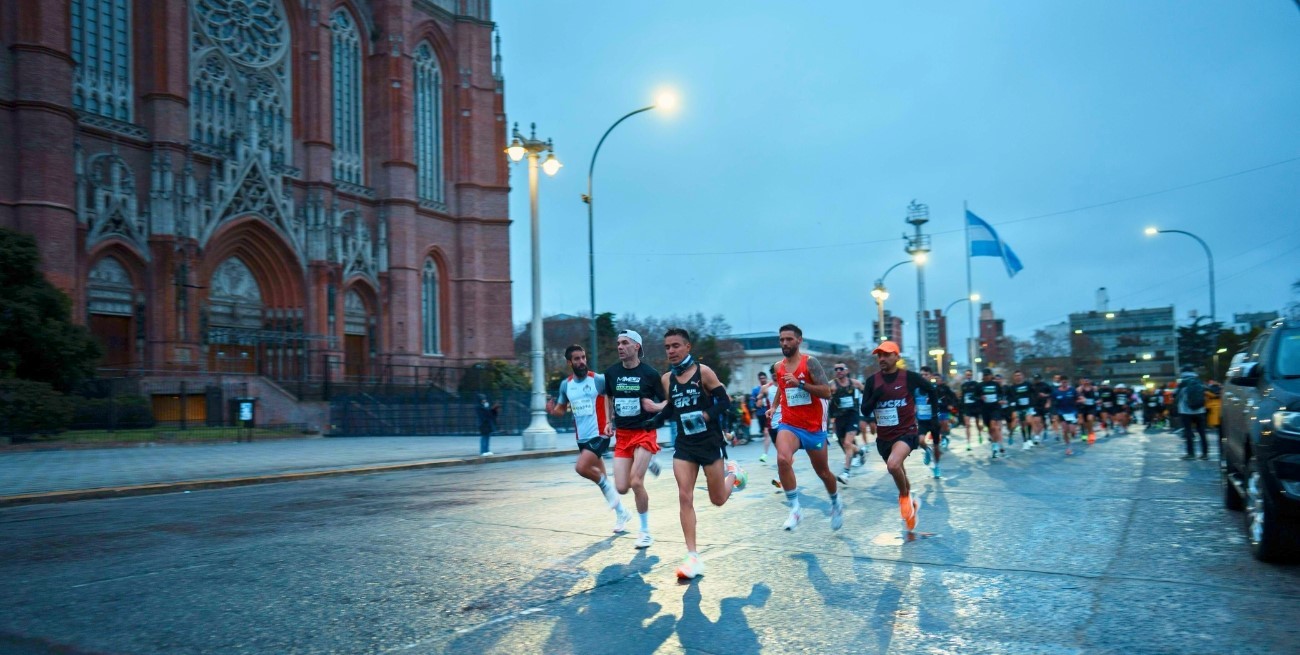 La Media Maratón de La Plata reunió a más de 3.500 atletas en una jornada histórica