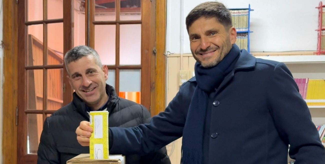 El gobernador Pullaro votó en Hughes y destacó la normalidad de los comicios en toda la provincia