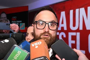 “No vinimos a discutir dos o tres bancas, sino que tenemos una Santa Fe caótica, dramática, profundamente injusta, y no la queremos más”, dijo Medei. Manuel Fabatía