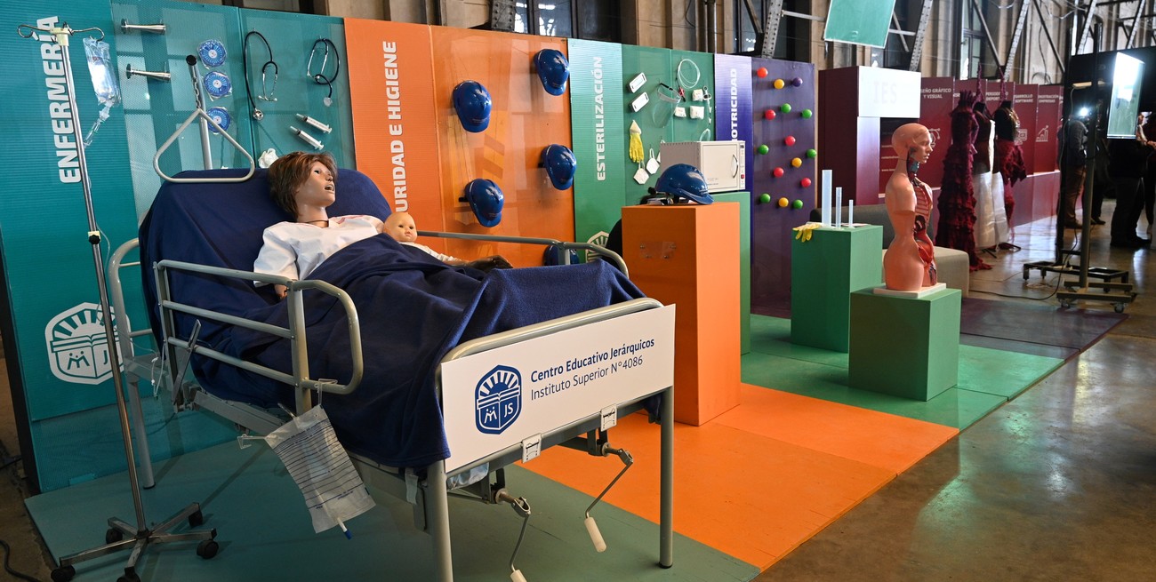 Instituto Superior Jerárquicos en Expocarreras 2025: opciones cortas y con salida laboral para futuros profesionales